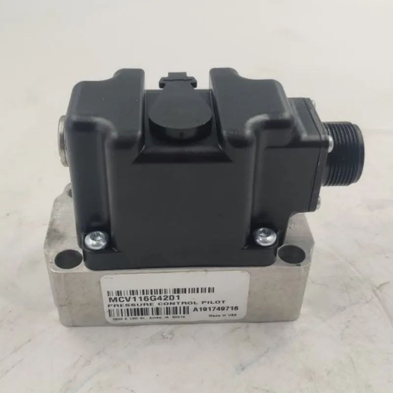 MCV110A1017 Hydraulic Control Valve MCV116G4204 MCV116G3204 MCV116G3101 MCV116G3501  MCV116A3102