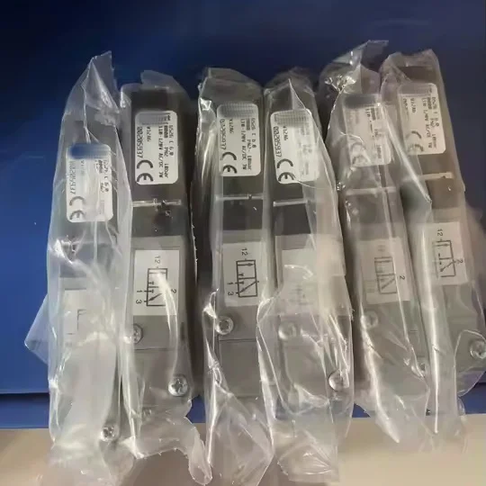 Burkert Hydraulic Solenoid Valve  6519 H 6.0 G1/4 00131421 00131424 00132465  00131425 00131424 00132465