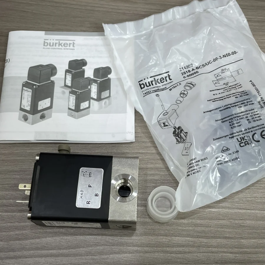 00086701 BURKERT TYPE 0330 High Temperature Gas Steam Solenoid Valve  00086701 00624046 00134317