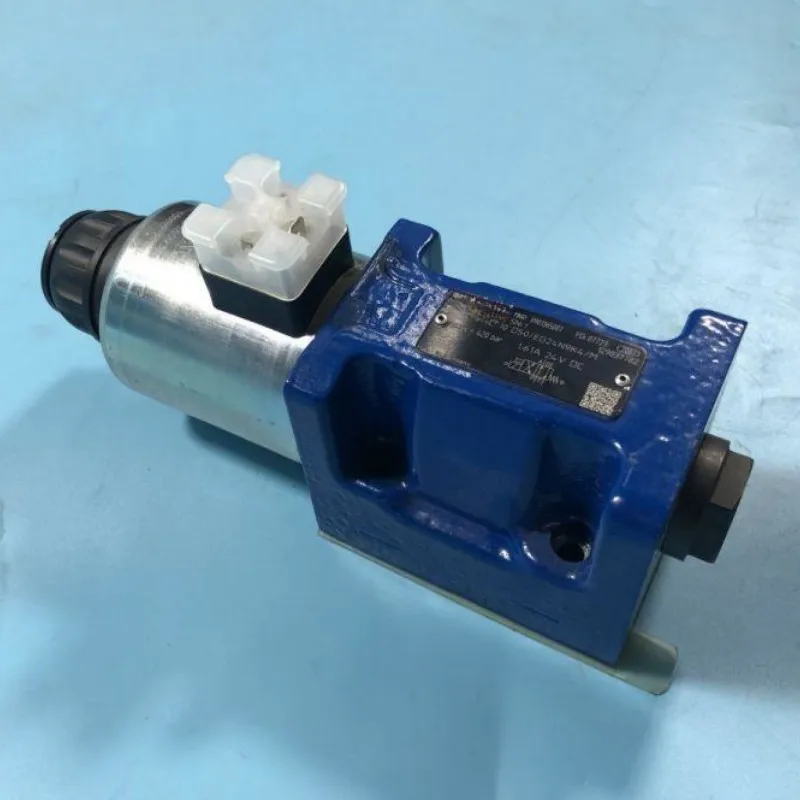 4WE10 Series Hydraulic Solenoid Valve 4WE10D33/OPEG220N9K4/A12 4WE10J33/CG24N9K4 4WE10D50/OFEG220N9K4/M