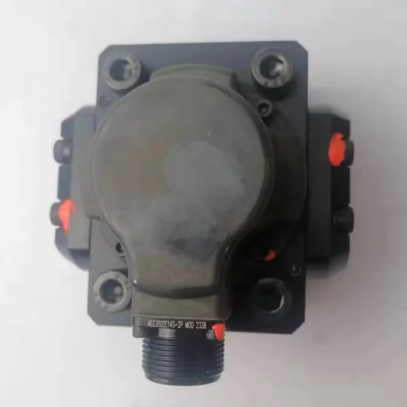 SM4 Series  SM4-40(40)151-80/40-10-S205 SM4-20(15)57-80/40-10-S182 SM4-20(15)57-80/40-10-S182 Hydraulic Servo Valve