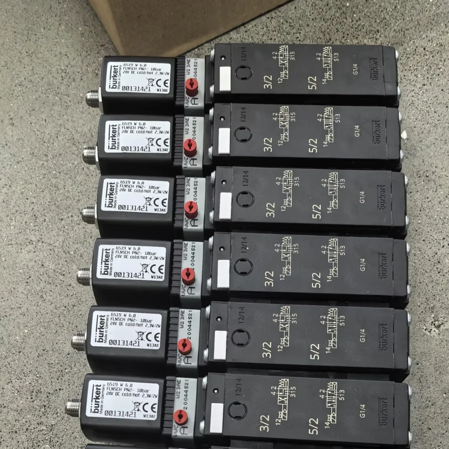 Burkert 00131421 Type Solenoid Valve 00131421 000660320 0019078 178896  00431368  00131421