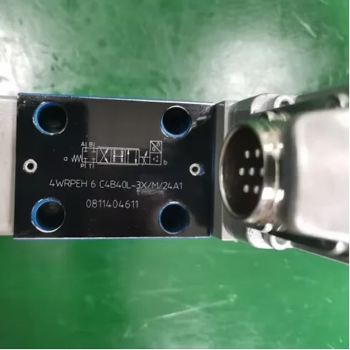 4WRP Series Hydraulic Proportional Directional Valve 4WRPE 6 Q5-32M-2X/G24K0/B5M-832 4WRPEH 10 C4 B100L-2X/G24K0/A1M