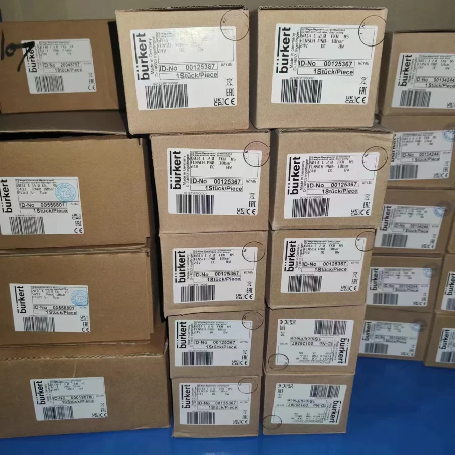 Burkert Type 7011 As Direct-acting 2/2-way Plunger Valve BURKERT TYPE 0330 3/2 NO.00269525 SOLENOID VALVE WITH PIVOTED ARMATURE